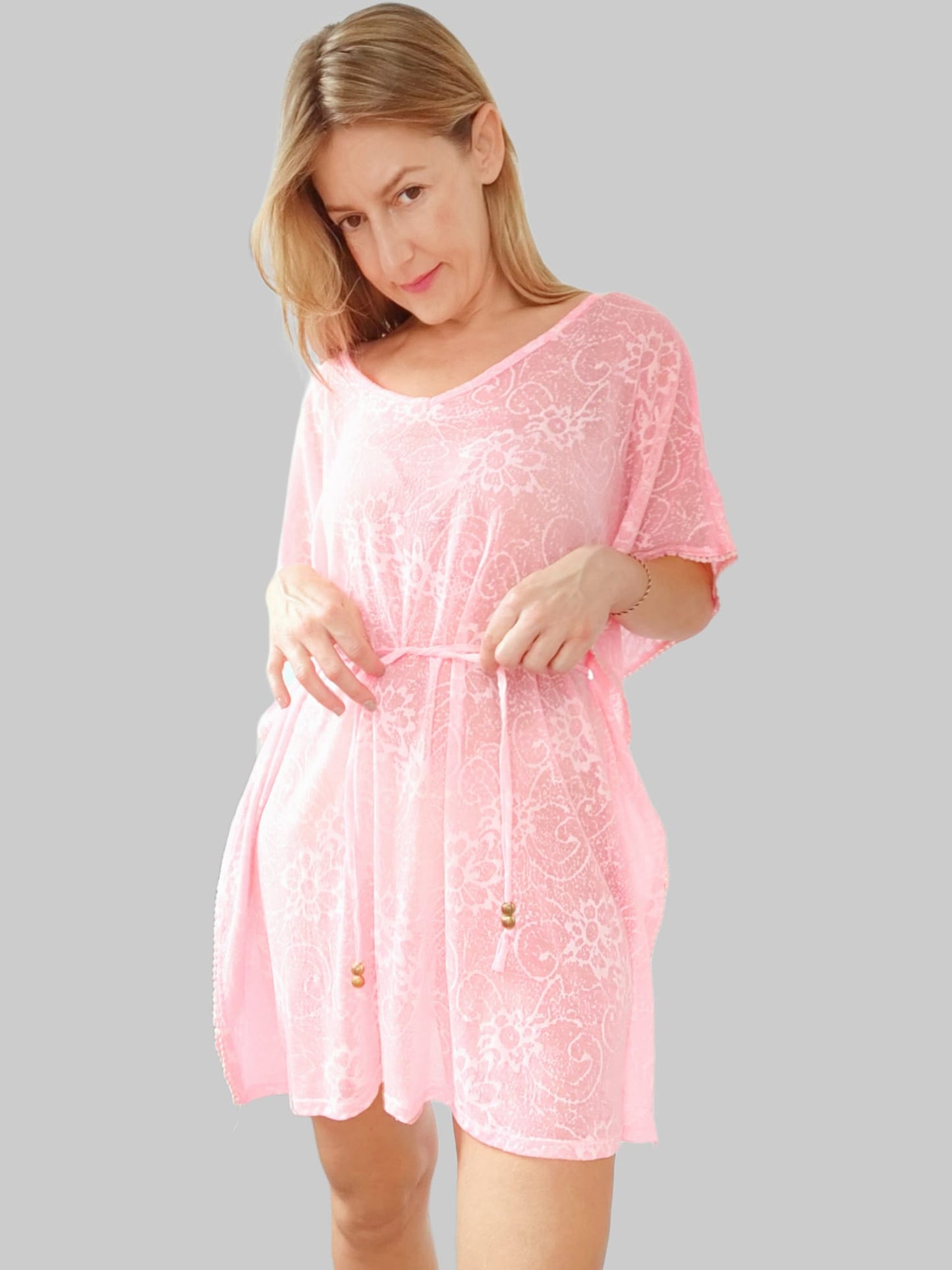 Kaftan de playa corto de encaje y algodón