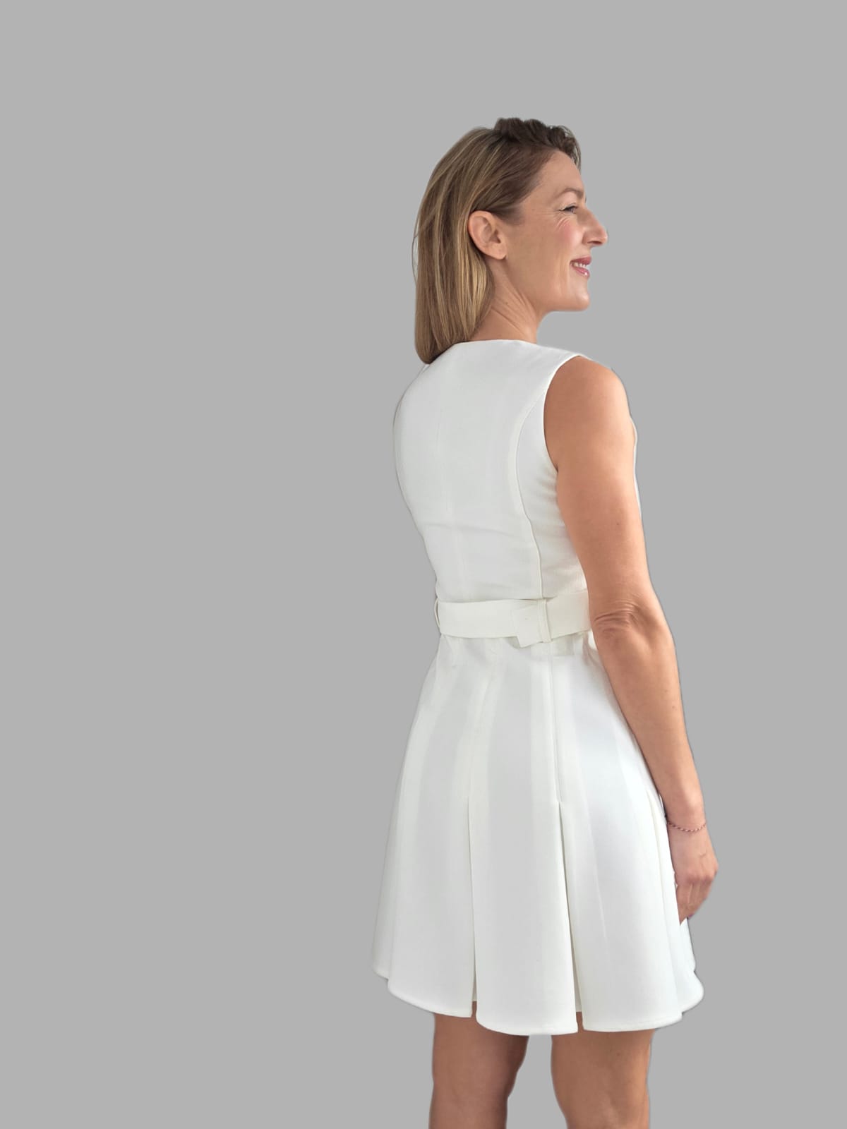 Vestido blanco manga hueca