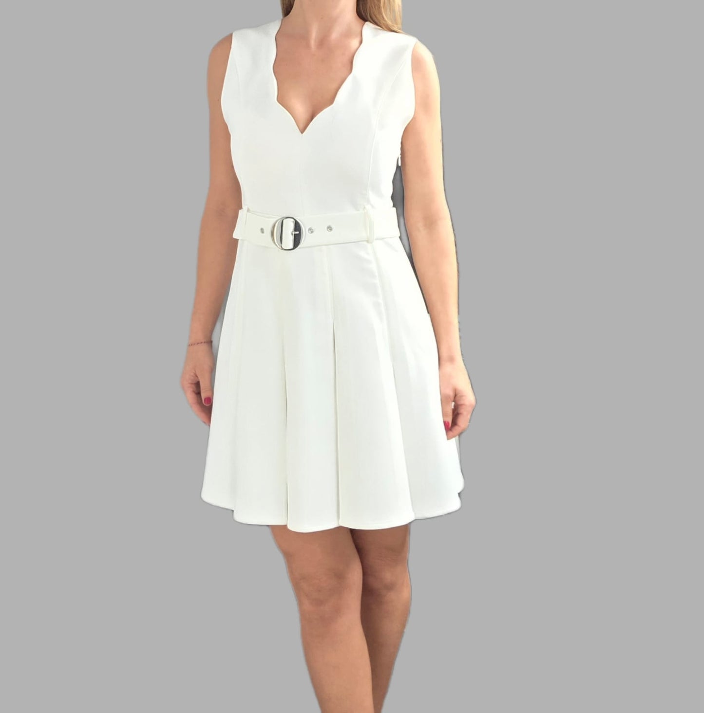 Vestido blanco manga hueca